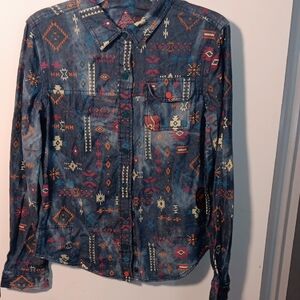 Women's Aztec Patterned Button Down Shirt